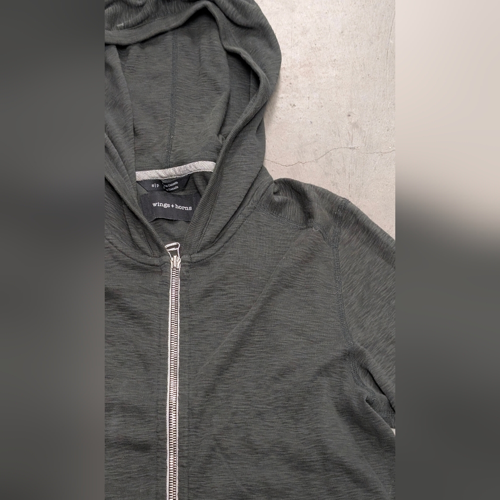 Wings And Horns Gray Zip-Up Hoodie, Small